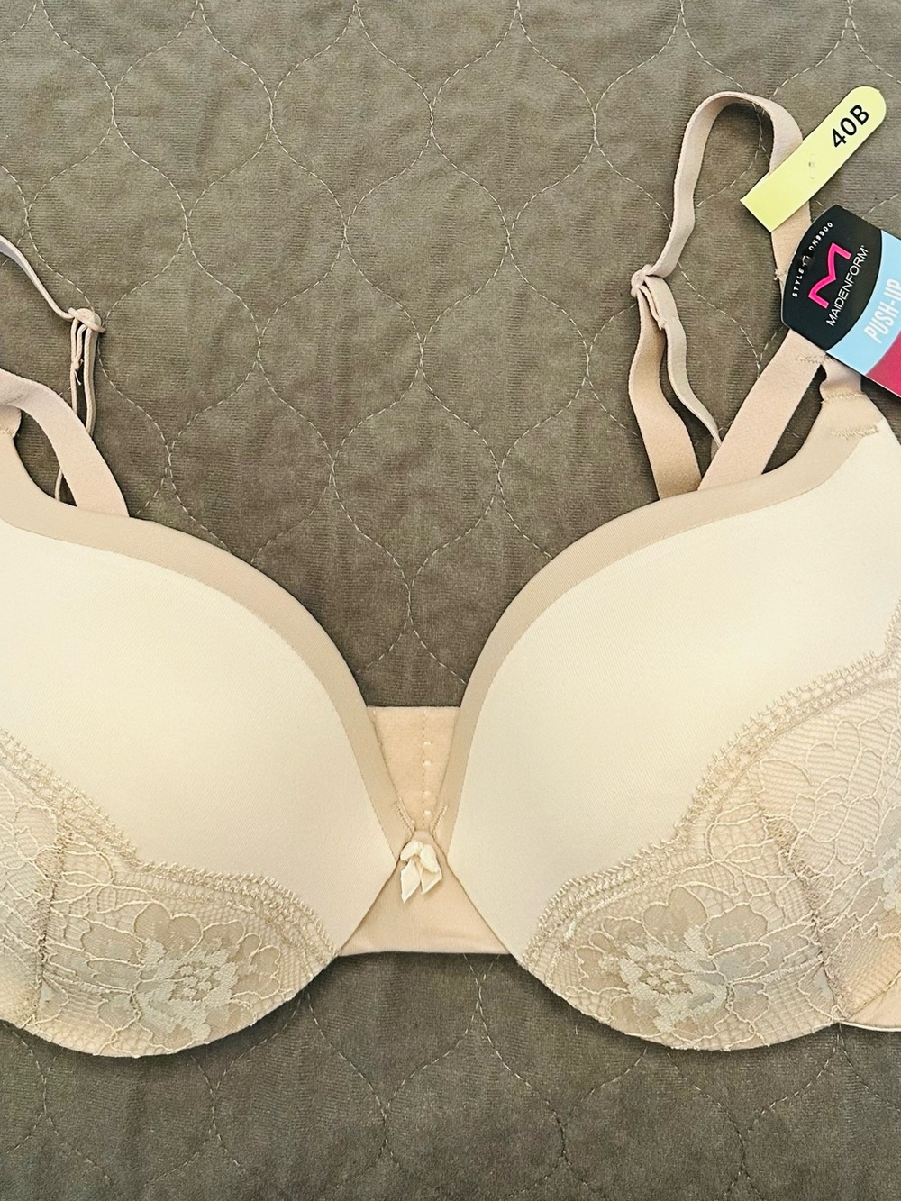 Maidenform Beige Lace Push-Up Bra size 40B